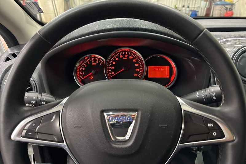 Dacia Sandero bild 9