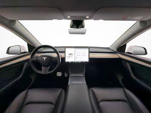 Tesla Model Y bild 23