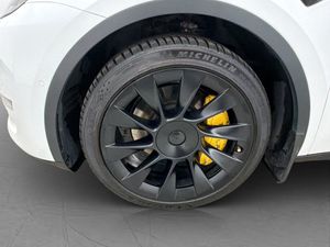 Tesla Model Y bild 30