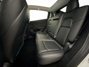 Tesla Model Y bild 26
