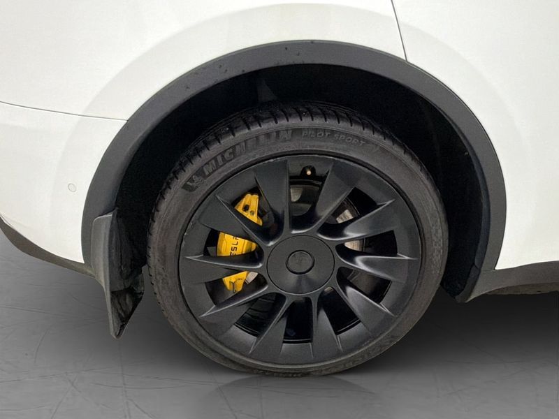 Tesla Model Y bild 28