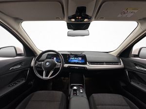 BMW iX1 bild 11