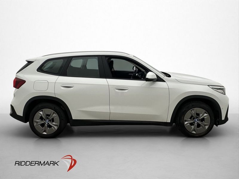 BMW iX1 bild 7
