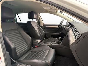 Volkswagen Passat bild 24
