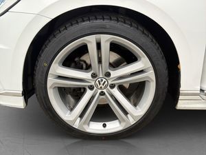 Volkswagen Passat bild 32