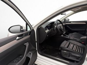 Volkswagen Passat bild 10