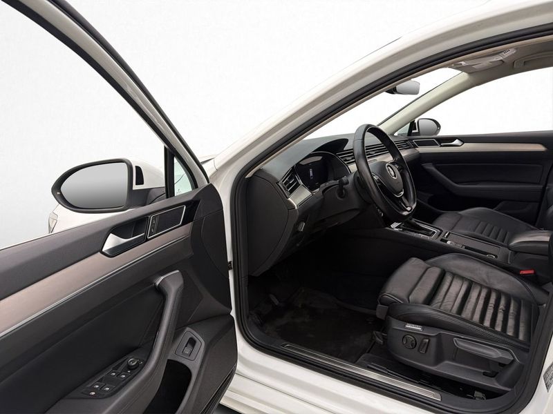 Volkswagen Passat bild 10