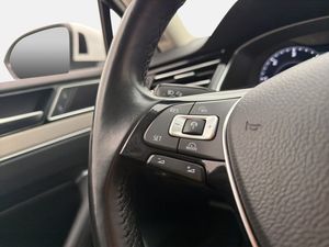 Volkswagen Passat bild 13