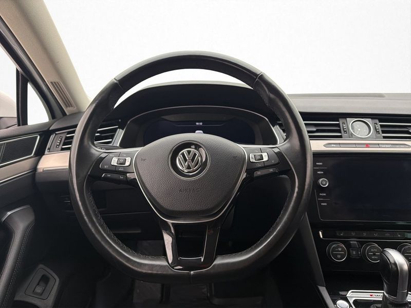 Volkswagen Passat bild 12