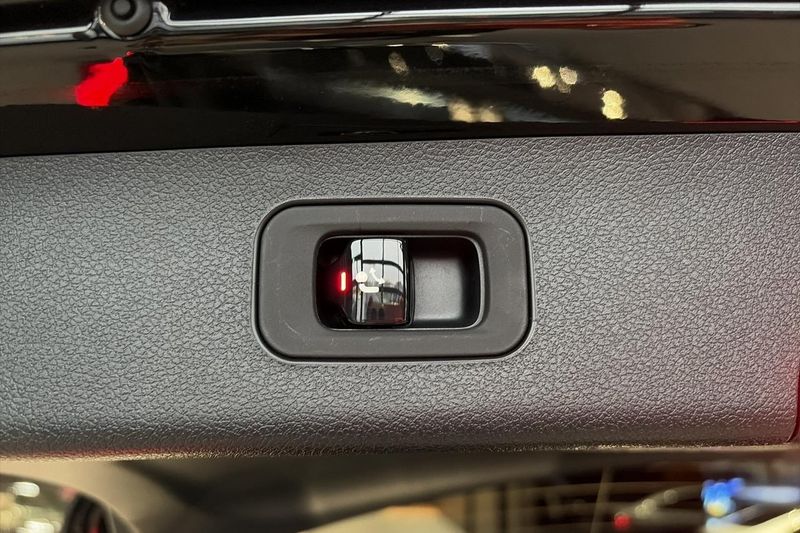 Mercedes E300 bild 25