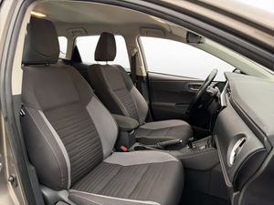 Toyota Auris bild 14