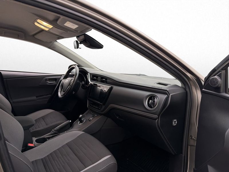 Toyota Auris bild 15