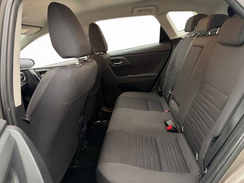 Toyota Auris bild 17
