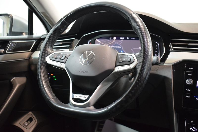 Volkswagen Passat bild 18