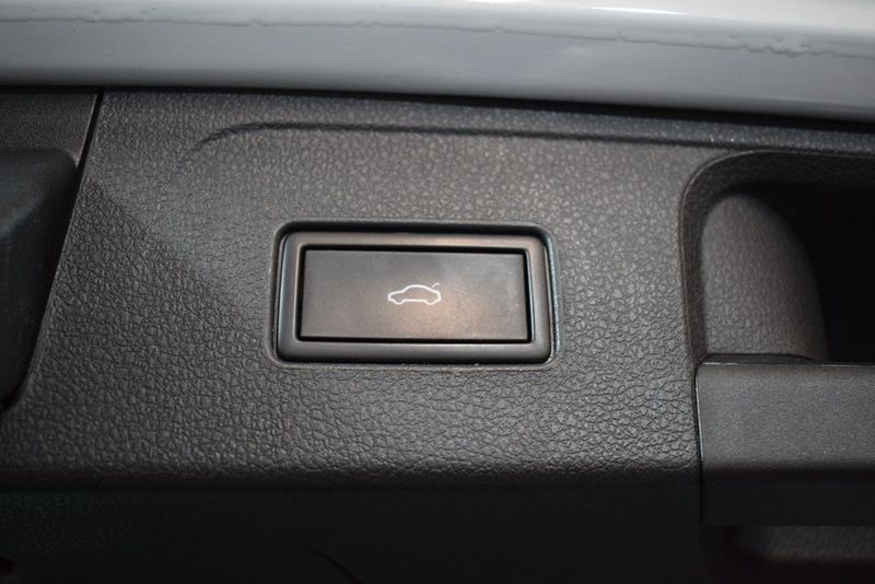 Volkswagen Passat bild 7