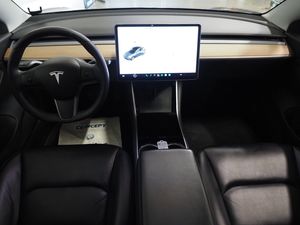 Tesla Model 3 bild 15