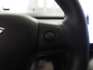 Tesla Model 3 bild 20