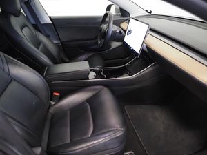 Tesla Model 3 bild 12