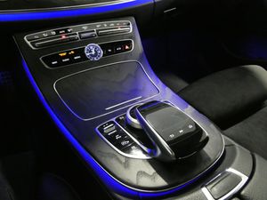 Mercedes E300 bild 13