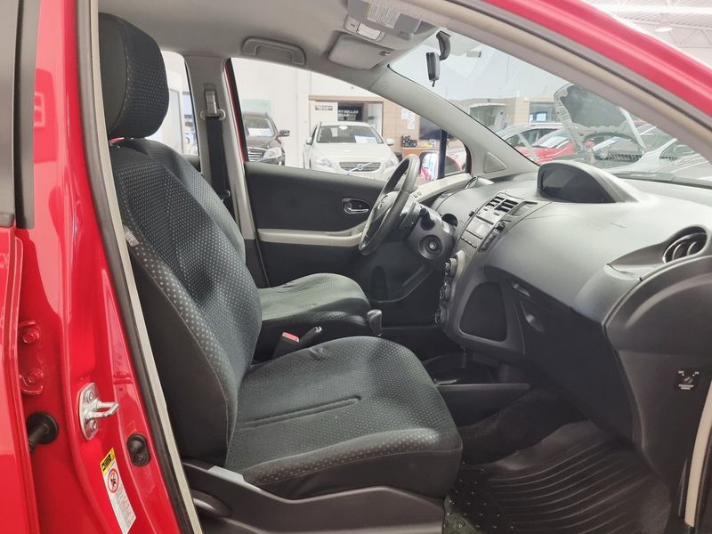 Toyota Yaris bild 15
