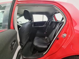 Toyota Yaris bild 8
