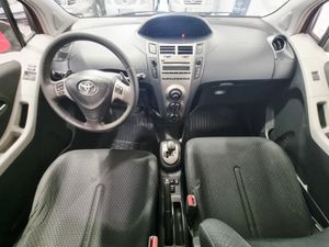 Toyota Yaris bild 12