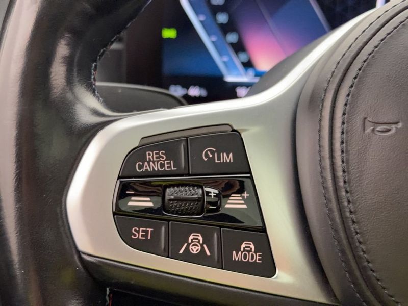 BMW i4 bild 21