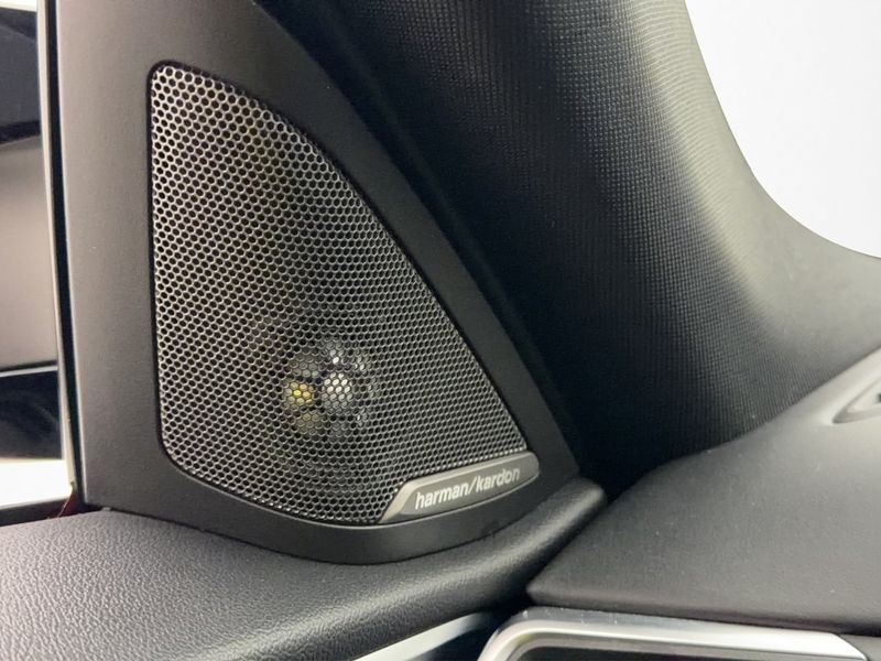 BMW i4 bild 18