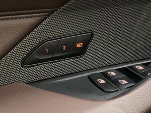 BMW i4 bild 19