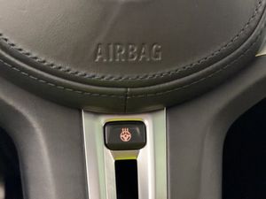 BMW i4 bild 28