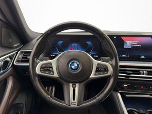 BMW i4 bild 12