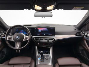 BMW i4 bild 16