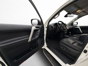 Toyota Land Cruiser bild 11