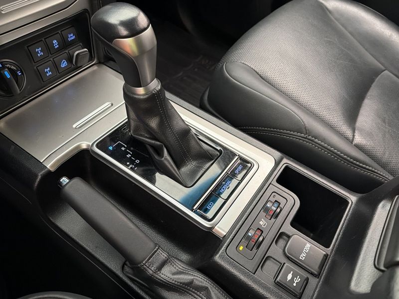 Toyota Land Cruiser bild 28