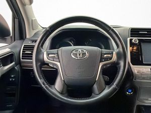 Toyota Land Cruiser bild 14