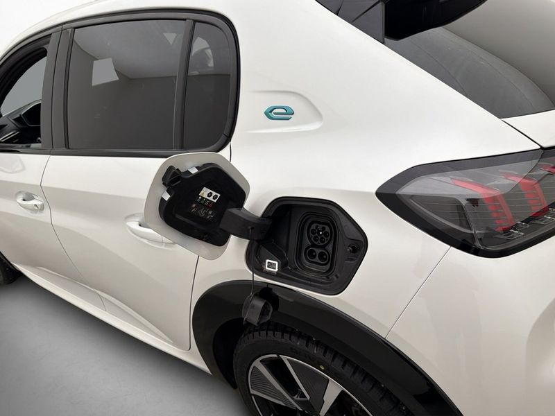 Peugeot e-208 bild 11
