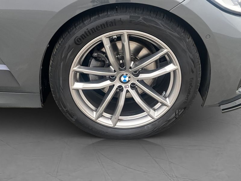 BMW 320 bild 30