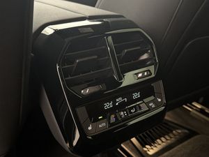 BMW iX bild 34