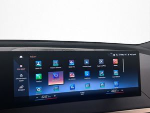 BMW iX bild 23