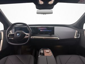 BMW iX bild 30