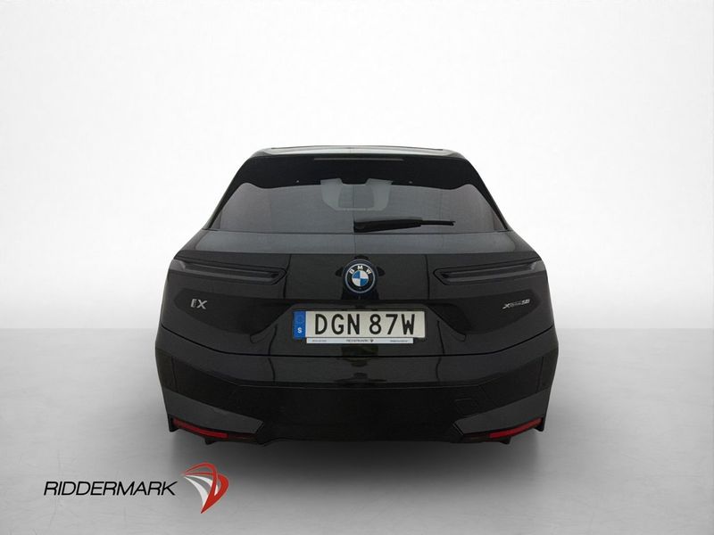 BMW iX bild 8