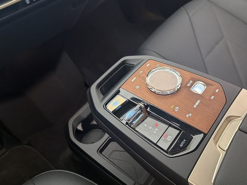 BMW iX bild 29