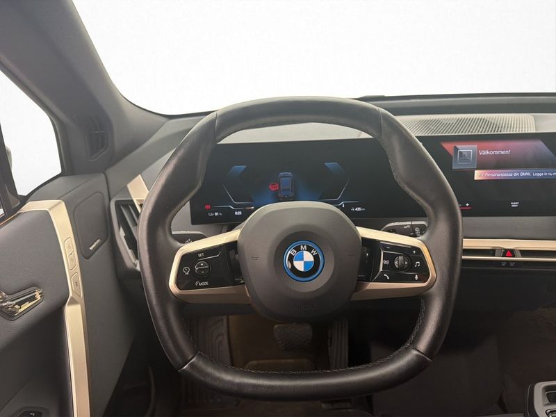 BMW iX bild 15