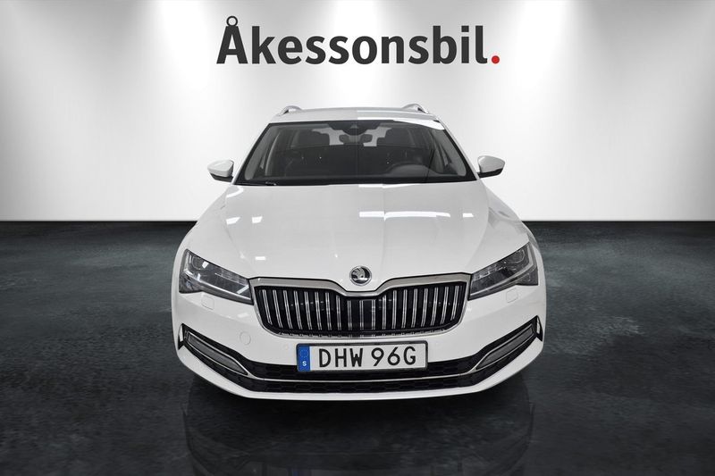 Skoda Superb bild 2
