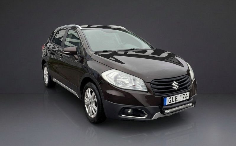 Suzuki S-CROSS bild 2