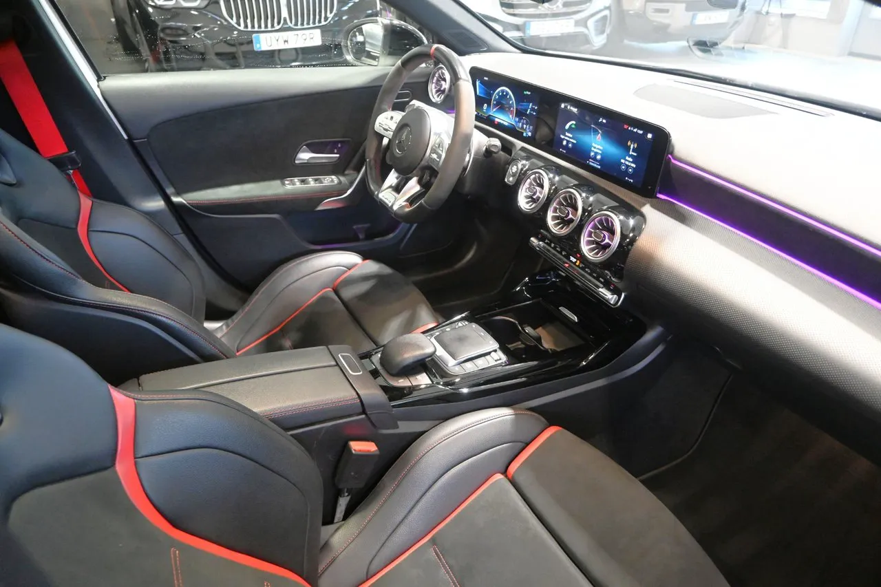 Mercedes A45 AMG bild 11