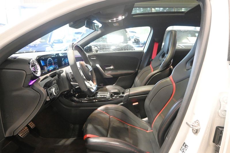 Mercedes A45 AMG bild 9