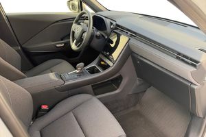 Lexus LBX bild 9