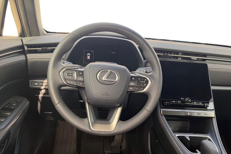 Lexus LBX bild 14