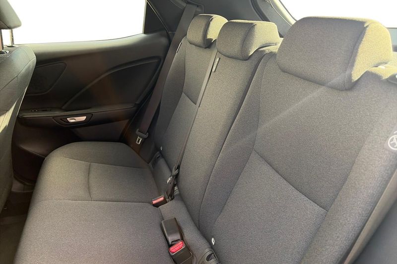 Lexus LBX bild 13